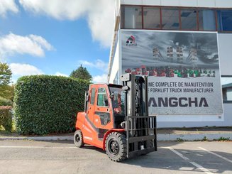Carrello elevatore frontale a 4 ruote Hangcha XF50D-2 (CPCD50-X2XH8F)