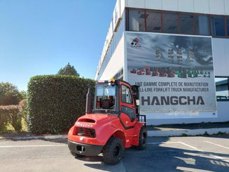 Carrelli elevatori fuoristrada Hangcha TT25-2 (CPCD25-X2W98E-RT2)