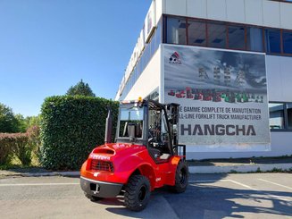 Carrelli elevatori fuoristrada Hangcha TT30-2 (CPCD30-X2W98E-RT2)