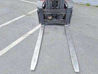 Carrello elevatore frontale a 4 ruote Fenwick H30 T - 02 - 12