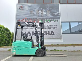 Carrello elevatore frontale a 3 ruote Yale ERP16VT - 3
