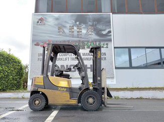 Carrello elevatore frontale a 4 ruote Yale GDP20VX