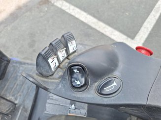 Carrello elevatore frontale a 3 ruote Hyster  J16XNTLWB - 8