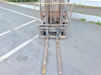 Carrello elevatore frontale a 4 ruote Yale gdp16vx