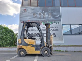 Carrello elevatore frontale a 4 ruote Yale gdp16vx