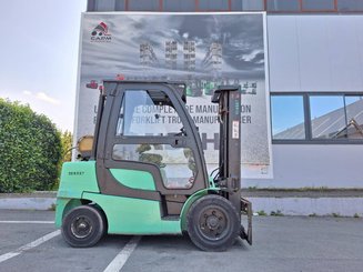 Carrello elevatore frontale a 4 ruote Yale GLP30VX
