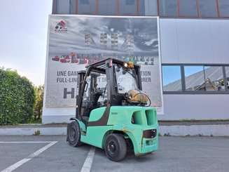 Carrello elevatore frontale a 4 ruote Yale GLP30VX