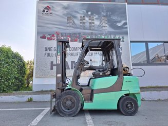 Carrello elevatore frontale a 4 ruote Yale GLP30VX