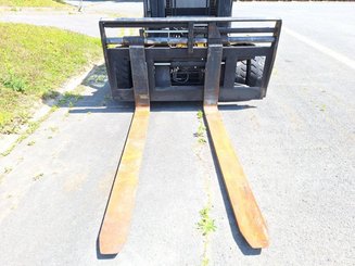 Carrello elevatore frontale a 4 ruote Yale GDP80VX