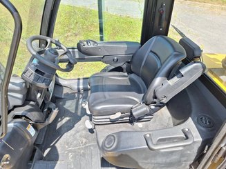 Carrello elevatore frontale a 4 ruote Yale GDP80VX