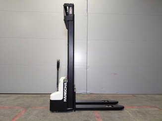 Stoccatori guida in accompagnamento Hangcha CDD15-A2MC2-ISZ - 5