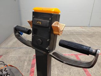 Stoccatori guida in accompagnamento STILL EGV14 - 10