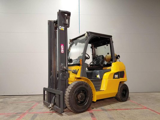 Carrello elevatore frontale a 4 ruote Caterpillar GP40NTD - 1