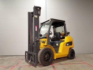 Carrello elevatore frontale a 4 ruote Caterpillar GP40NTD