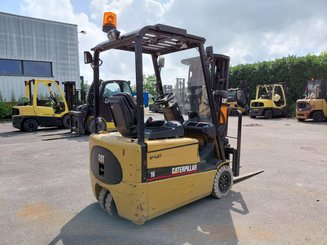 Carrello elevatore frontale a 3 ruote Caterpillar EP16KT - 2