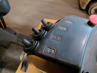 Carrello elevatore frontale a 3 ruote Caterpillar EP16KT - 6