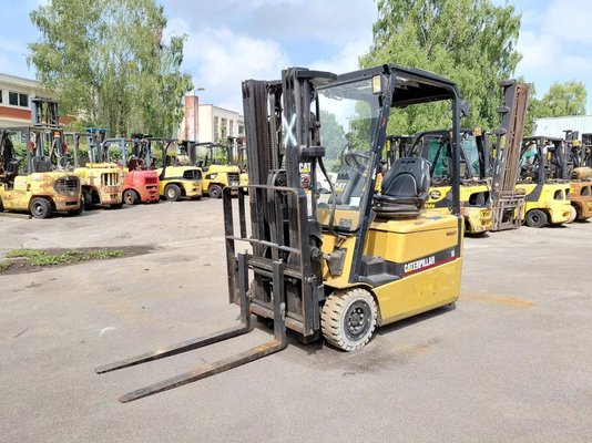 Carrello elevatore frontale a 3 ruote Caterpillar EP16KT - 1