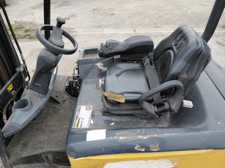 Carrello elevatore frontale a 4 ruote Caterpillar EP25CN