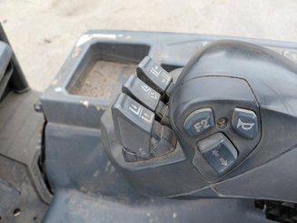 Carrello elevatore frontale a 4 ruote Caterpillar EP25CN