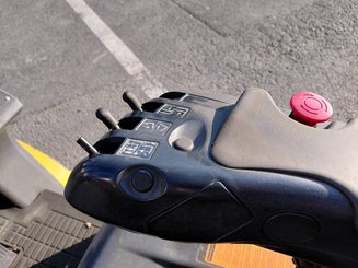 Carrello elevatore frontale a 4 ruote Caterpillar GP18NTD - 8