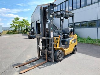 Carrello elevatore frontale a 4 ruote Caterpillar GP18NTD