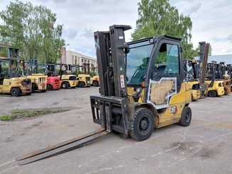 Carrello elevatore frontale a 4 ruote Caterpillar GP25N2