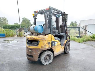 Carrello elevatore frontale a 4 ruote Caterpillar GP25NTD