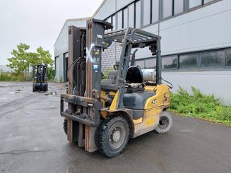 Carrello elevatore frontale a 4 ruote Caterpillar GP25NTD