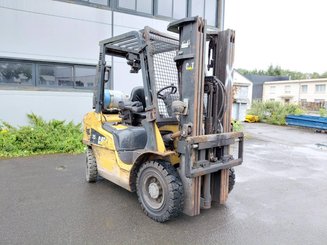 Carrello elevatore frontale a 4 ruote Caterpillar GP25NTD