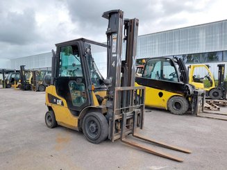 Carrello elevatore frontale a 4 ruote Caterpillar GP25NTD