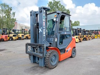 Carrello elevatore frontale a 4 ruote Heli CPYD25