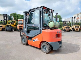 Carrello elevatore frontale a 4 ruote Heli CPYD25