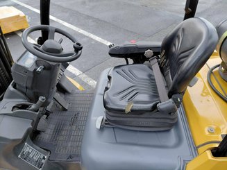 Carrello elevatore frontale a 4 ruote Caterpillar GP30N
