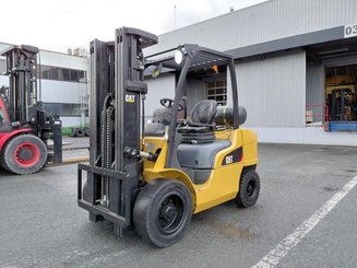 Carrello elevatore frontale a 4 ruote Caterpillar GP30N