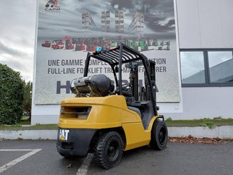 Carrello elevatore frontale a 4 ruote Caterpillar GP30N