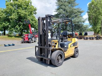 Carrello elevatore frontale a 4 ruote Caterpillar GP30N