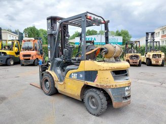 Carrello elevatore frontale a 4 ruote Caterpillar GP30NTD