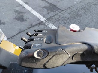 Carrello elevatore frontale a 4 ruote Caterpillar GP30NTD