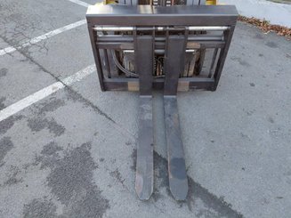 Carrello elevatore frontale a 4 ruote Caterpillar GP30NTD