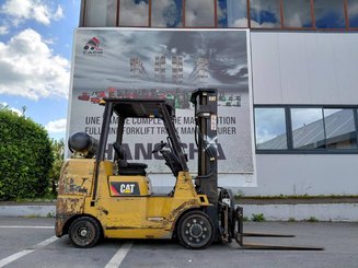 Carrello elevatore frontale a 4 ruote Caterpillar GC40K - 5