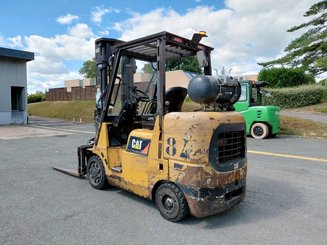 Carrello elevatore frontale a 4 ruote Caterpillar GC40K - 18