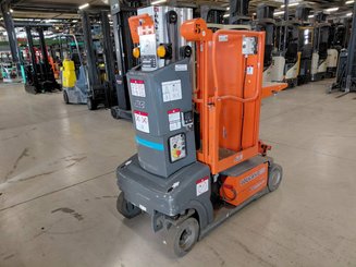 Navicella a gruppo di sollevamento verticale JLG TOUCAN DUO