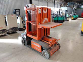 Navicella a gruppo di sollevamento verticale JLG TOUCAN DUO
