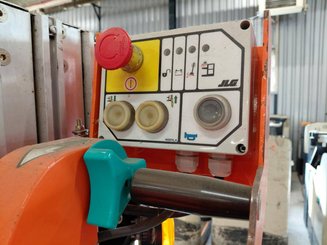 Navicella a gruppo di sollevamento verticale JLG TOUCAN DUO