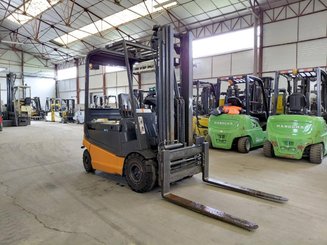 Carrello elevatore frontale a 4 ruote STILL R60-25