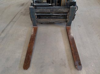 Carrello elevatore frontale a 4 ruote STILL R60-25