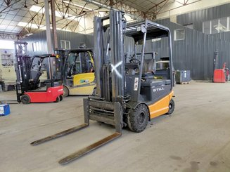 Carrello elevatore frontale a 4 ruote STILL R60-25