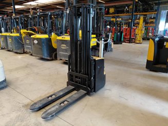 Stoccatori guida in accompagnamento Caterpillar NSP16N2