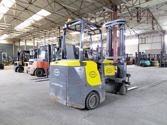 Carrelli articolato Aisle Master 20SE
