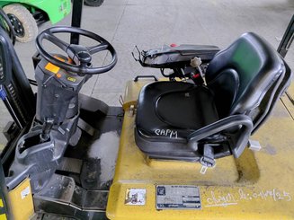 Carrello elevatore frontale a 4 ruote Caterpillar EP30K